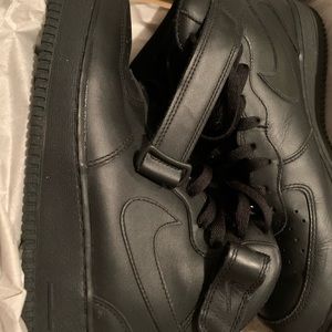 Air Force 1 Mid